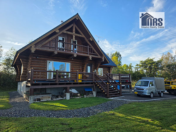 250011125, Niseko Land and Log Home For Sale